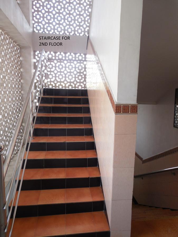 Hotel Silver Springs Ahmedabad Eksteriør billede